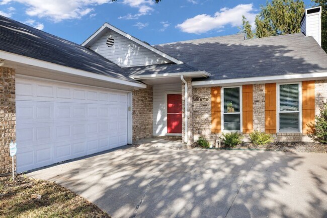 Building Photo - 128 Overbrook Dr