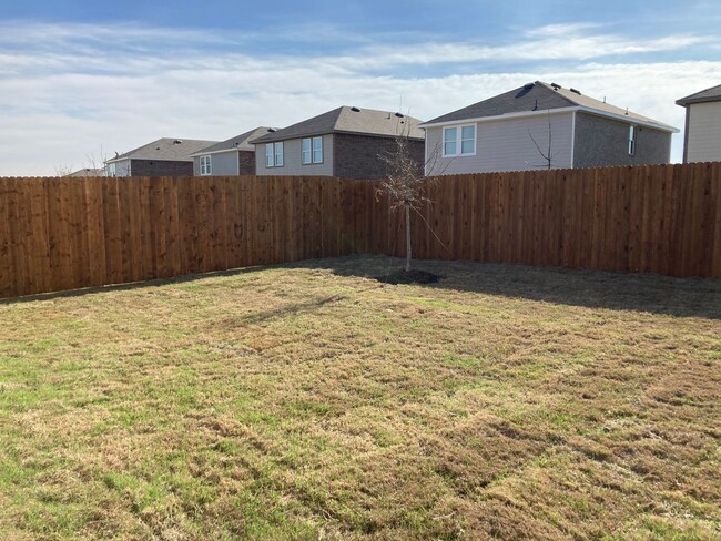 Building Photo - 3 bedroom house in Forney