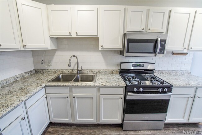 Building Photo - 1225 Hertel Ave