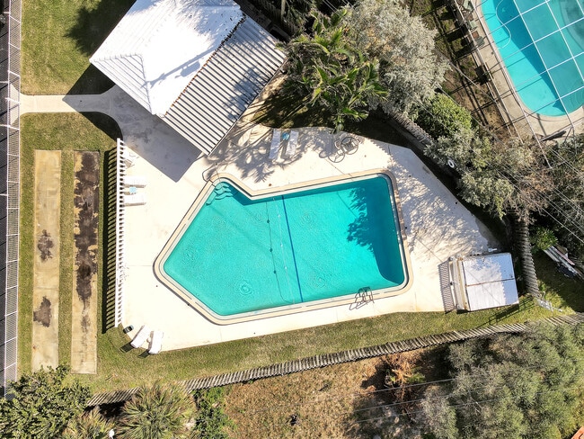 Building Photo - 2186 Jimmy Buffett Mem Hwy