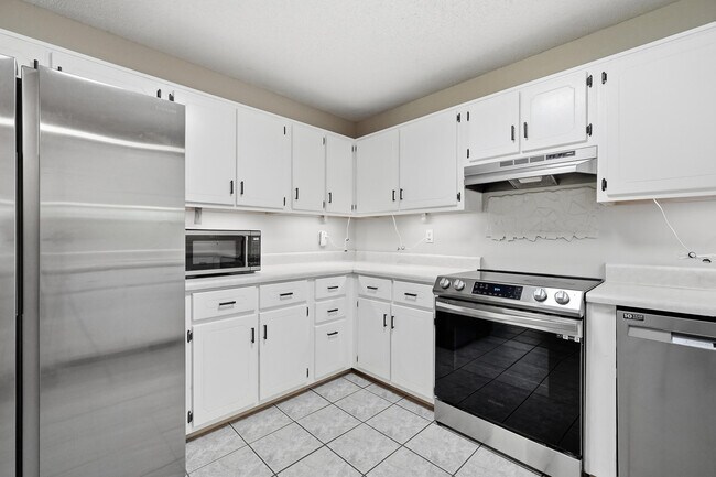 Building Photo - 91 Cedar Beach Cove
