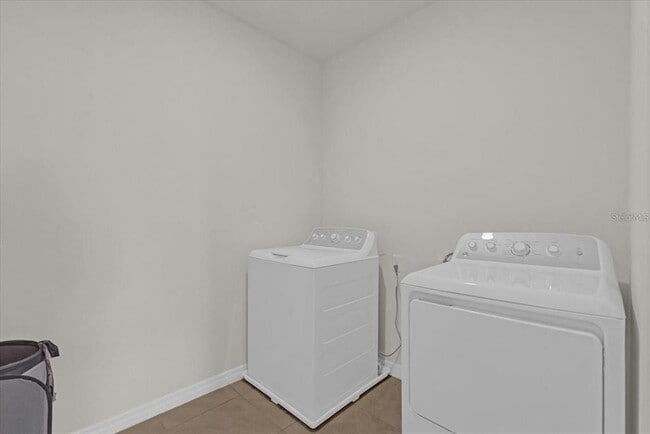 Building Photo - 1444 Berry Ln