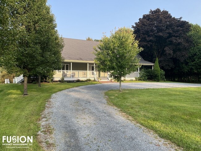 Building Photo - Beautiful Mountain Crest Home for Rent in Williston, Vermont