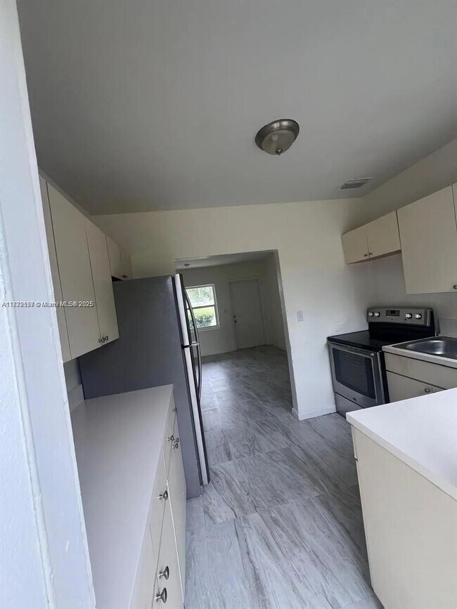 Building Photo - 10470 SW 172nd St