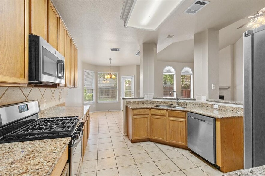 kitchen - 1616 Chasewood Dr