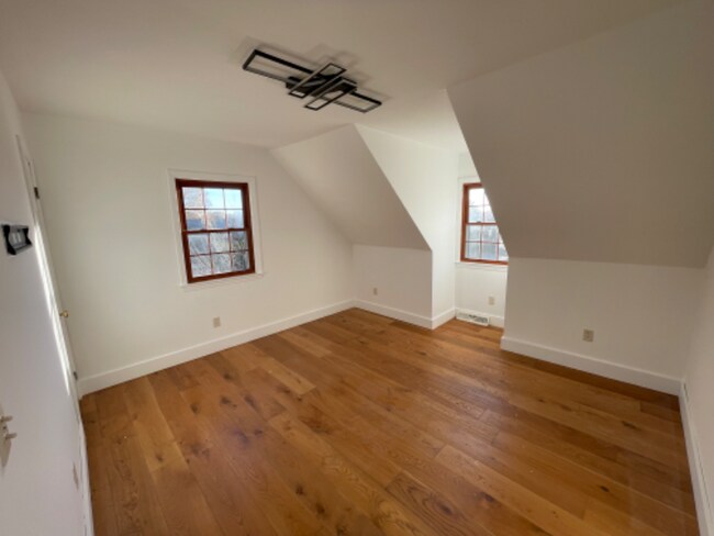 Building Photo - 2490 Dogwood Dr