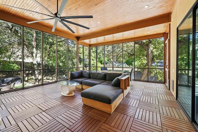 Building Photo - 8635 San Leandro Dr