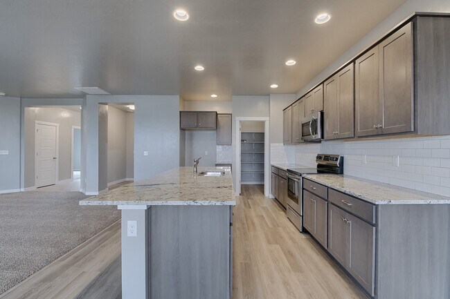 Building Photo - Newer home in Meridian  2100Sqft, Goldengrove Sub., Room for all of your Toys
