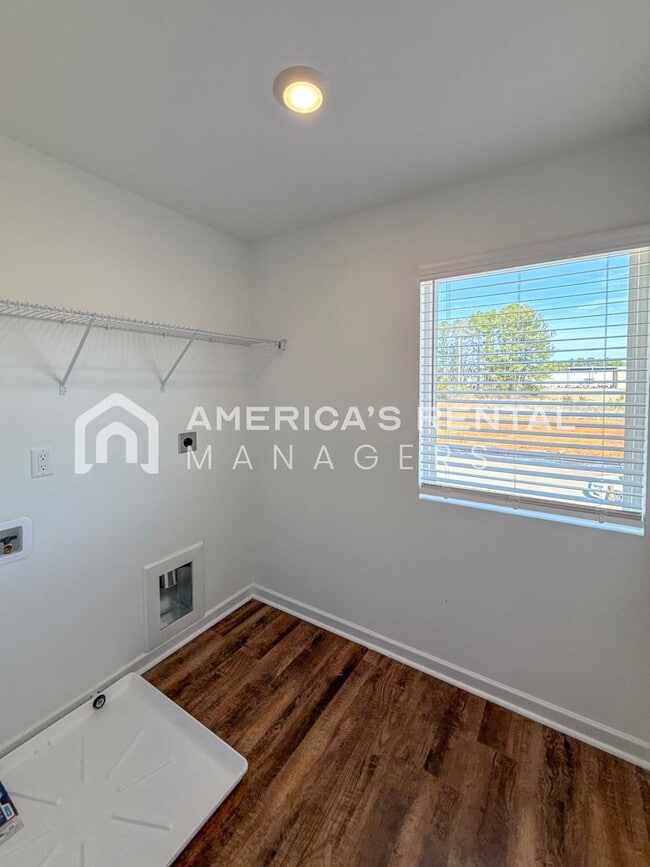 Building Photo - 96 River Grass Dr