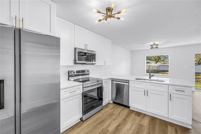 Building Photo - 8517 Edgewater Pl Blvd