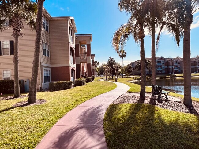 Building Photo - 1929 Summer Club Dr