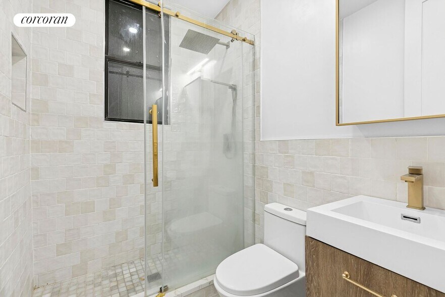 Building Photo - 202 W 96th St