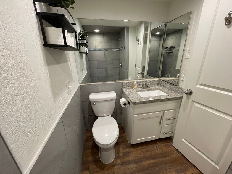 Building Photo - 6893 S Countrywoods Cir