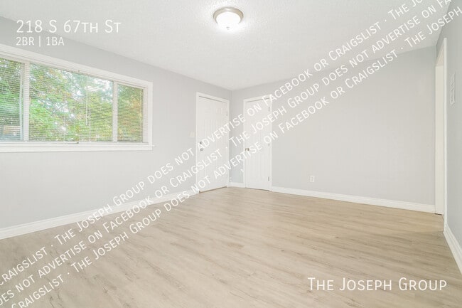 Building Photo - 218 S 67th St