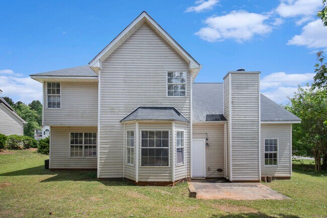 Building Photo - 4 Bedroom 2.5 Bath House