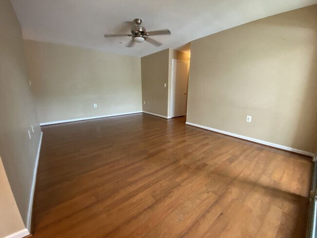 Building Photo - 18411 Guildberry Dr