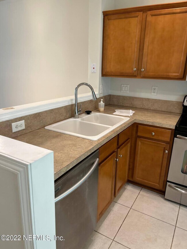 Building Photo - 6599 Arching Branch Cir