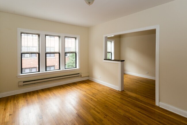 Building Photo - 665 W Cornelia Ave