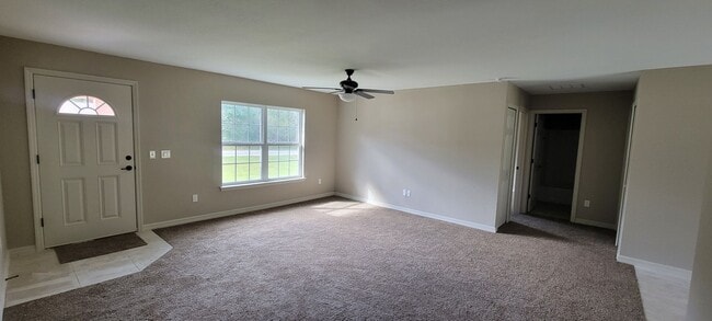 Building Photo - 3/2 Home No HOA Located In Ocala