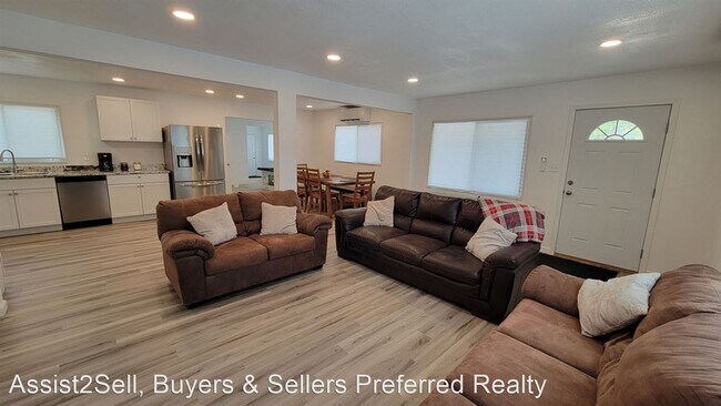 Building Photo - 4 br, 2 bath House - 1727 Corte Alegre