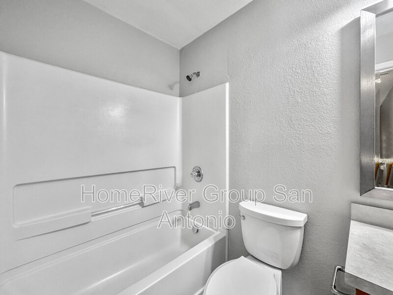 Building Photo - 128 Gatewood Bay