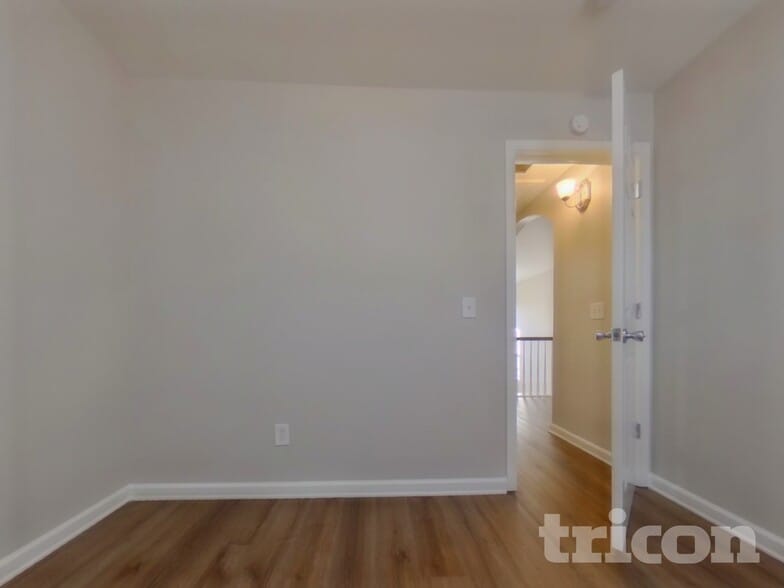 Building Photo - 207 Reserve Crossing