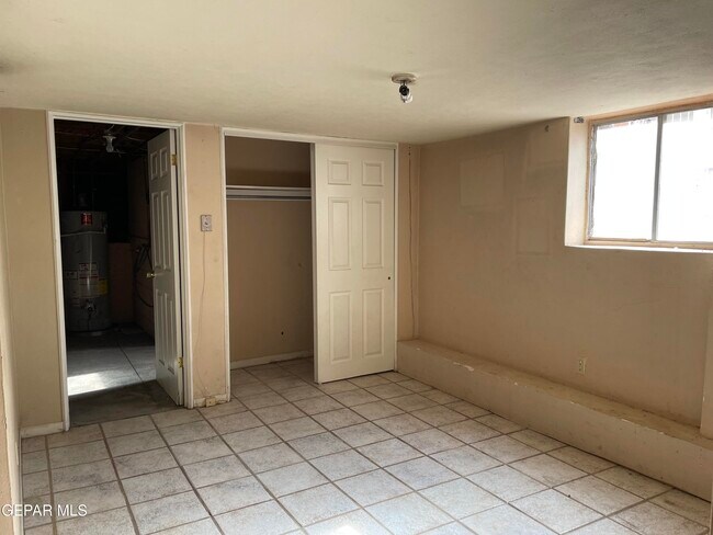 Building Photo - 2920 Copper Ave