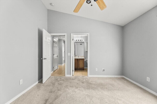 Building Photo - 7464 Autumn Trace Blvd