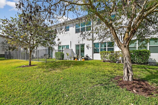 Building Photo - 4790 Navali Dr