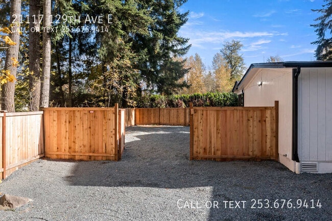 Building Photo - 21117 129th Ave E