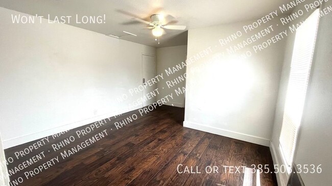 Building Photo - 1 Bedroom plus Den/1 Bathroom Apartment in...