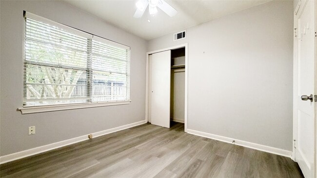 Building Photo - 7007 Housman