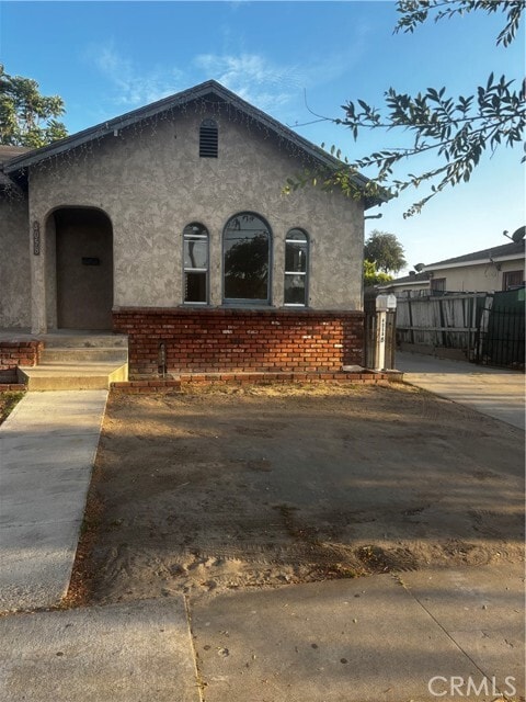 Building Photo - 4058 Santa Ana St