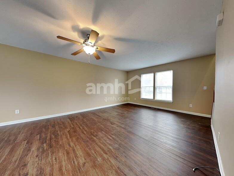 Building Photo - 15 Woodsong Ct