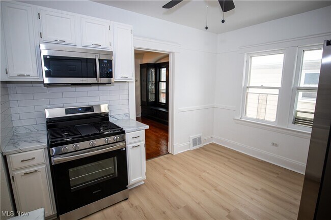 Building Photo - 6828 Indiana Ave