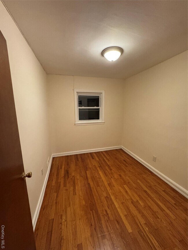 Building Photo - 3807 Laconia Ave