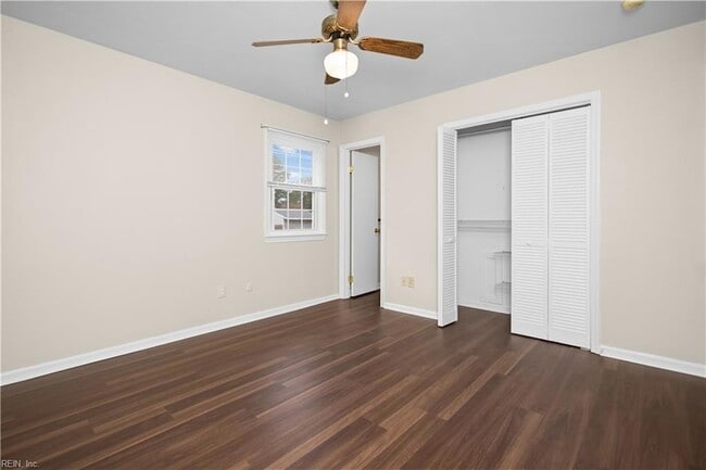 Building Photo - 821 Gene Crescent