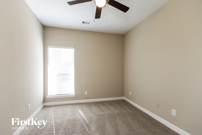 Building Photo - 21630 Hansom Dr