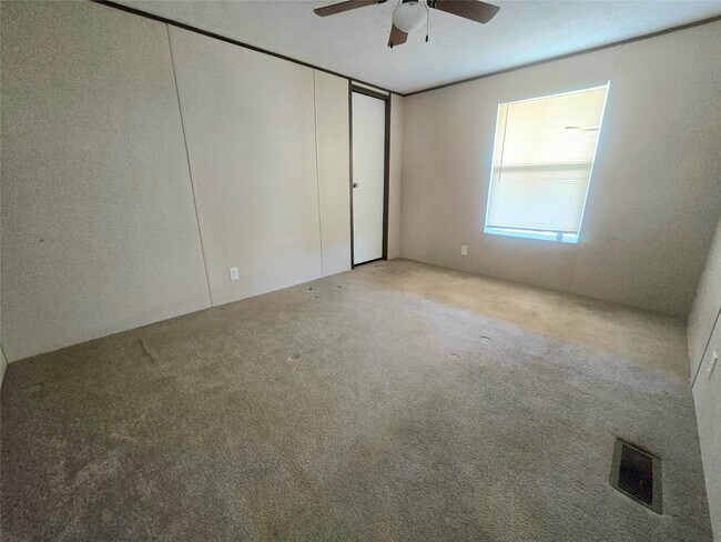 Building Photo - 195 Rd 5255