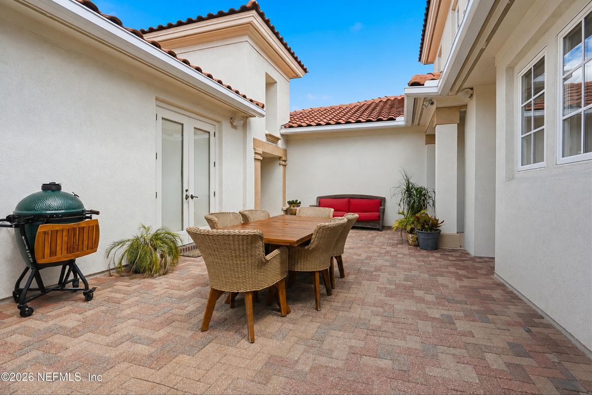 Building Photo - 4571 San Lorenzo Blvd