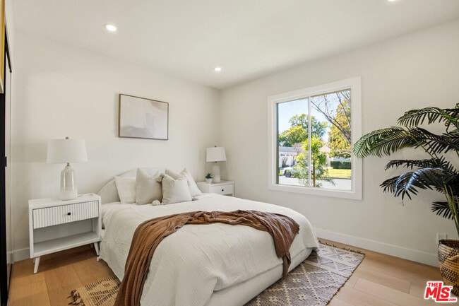 Building Photo - 7358 Paso Robles Ave