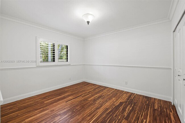 Building Photo - 15221 SW 82nd Ave