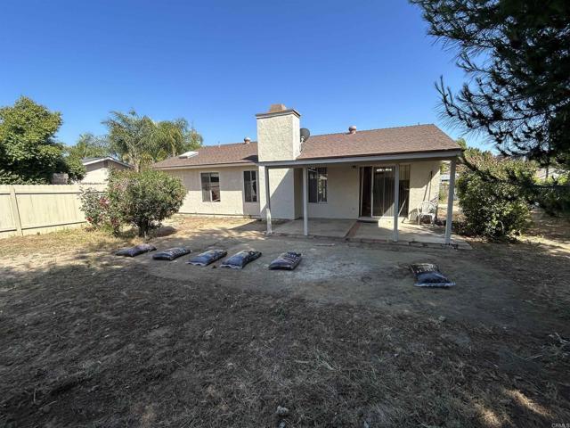 Building Photo - 450 Lynwood Ln