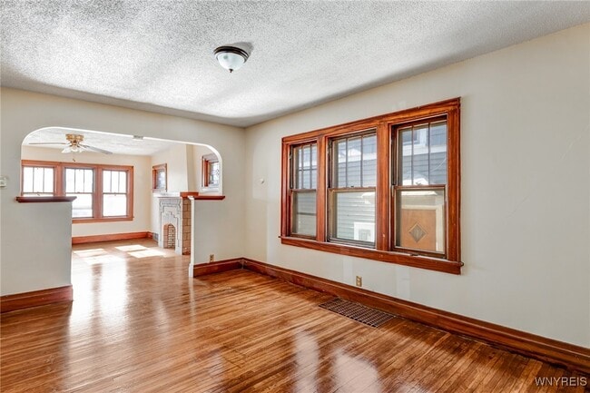 Building Photo - 27 East End Ave