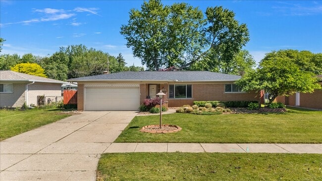 Building Photo - 11489 Anna Lisa Dr