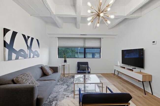 Building Photo - 3645 Peachtree Rd NE