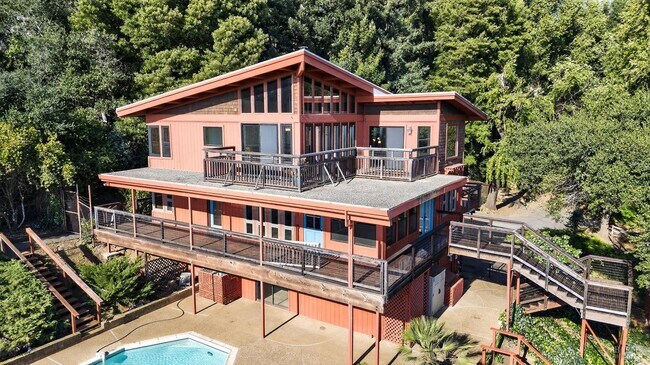 Building Photo - 2299 Sobre Vista Rd