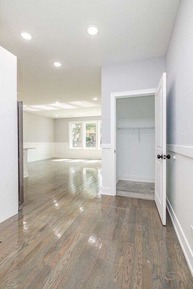 Building Photo - 6334 S Langley Ave