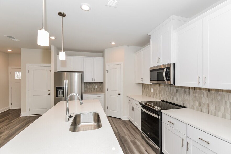 Building Photo - 1723 Tahoma Dr