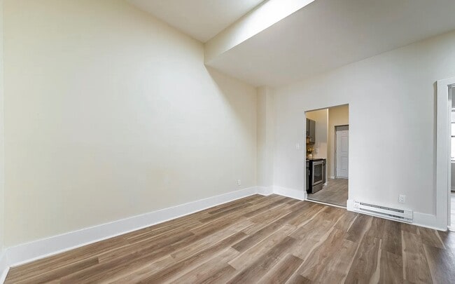 Building Photo - 67 S Ferry St